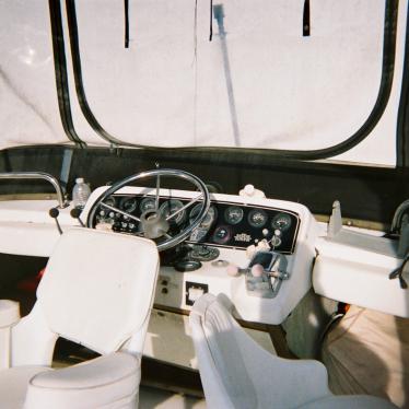 1988 Silverton convertible fly bridge cabin cruiser