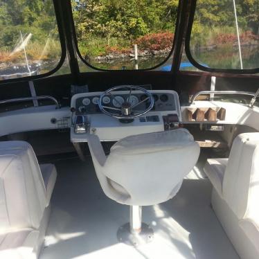 1977 Silverton flybridge