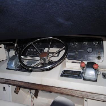 1988 Silverton 40 motor yacht