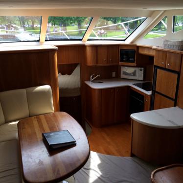 2003 Silverton 39 motor yacht