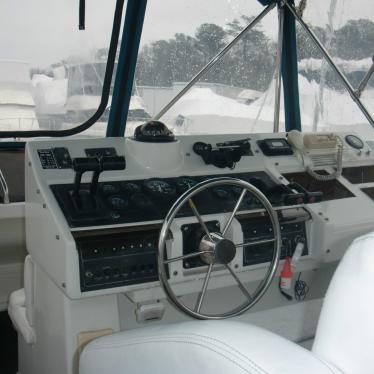 1993 Silverton aft cabin motor yacht