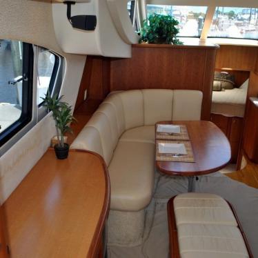 2004 Silverton 39' motoryacht