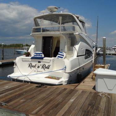 2007 Silverton 330