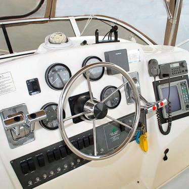 1998 Silverton 322 motor yacht