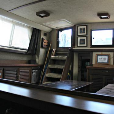 1982 Silverton aft cabin