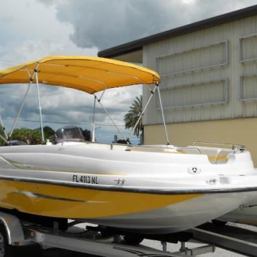 2007 Starcraft 1915 deck boat