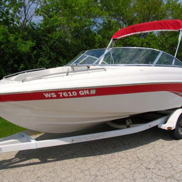 2003 Starcraft 21' bowrider w/5.0l v8. holds 10. only 127 hours!
