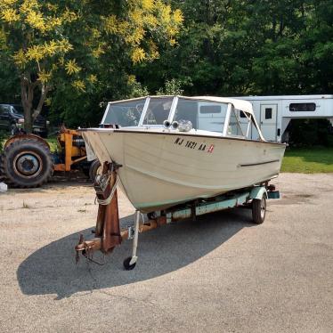 1967 Starcraft inboard 4 cylinder motorboat