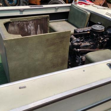 1967 Starcraft inboard 4 cylinder motorboat