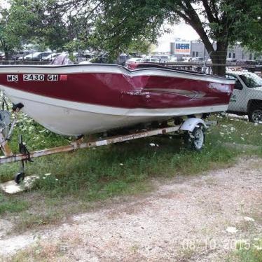 2001 Starcraft sport fisherman