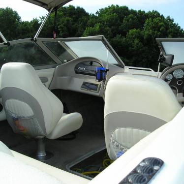 2004 Stingray volvo 225hp 200lx