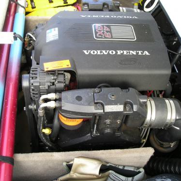 2004 Stingray volvo 225hp 200lx