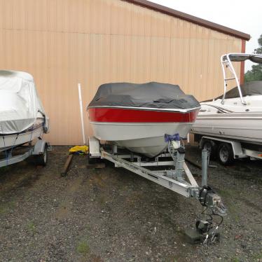 2004 Stingray mercruiser 200lx