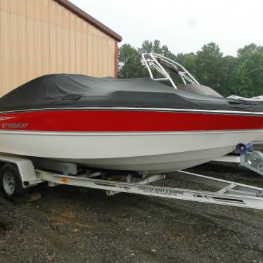 2004 Stingray mercruiser 200lx