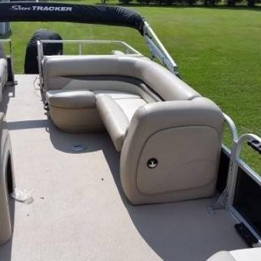 2014 Sun Tracker party barge 24 dlx xp3 tritoon