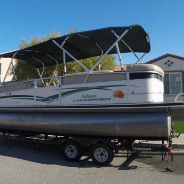 2011 Sun Tracker party barge 22 sport fish regency