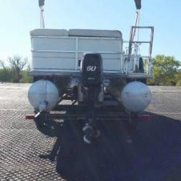 2006 Sun Tracker 60 hp