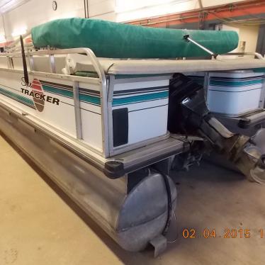 1993 Sun Tracker fishing barge 21