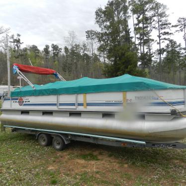 1997 Sun Tracker party barge