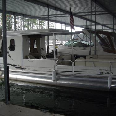 2005 Sun Tracker party barge 30