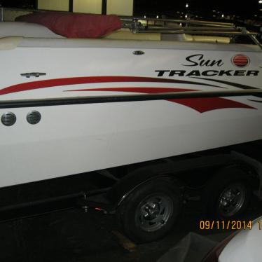 2008 Sun Tracker 21' deck boat
