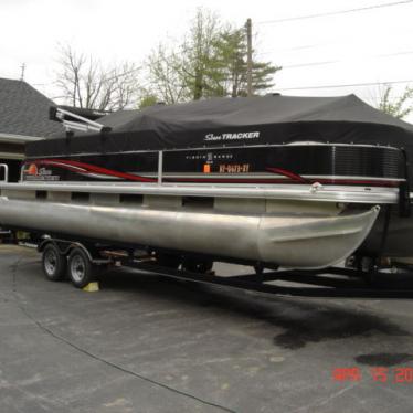 2013 Sun Tracker 2013 115 hp four stroke