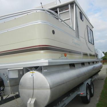 2004 Sun Tracker party cruiser