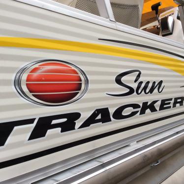 2008 Sun Tracker regency