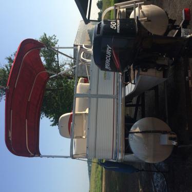 2008 Sun Tracker bass buggy