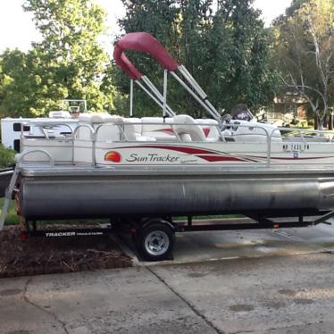 2008 Sun Tracker fishin' barge