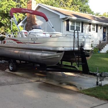 2008 Sun Tracker fishin' barge