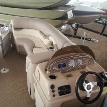 2013 Sylvan 820 mirage cruise