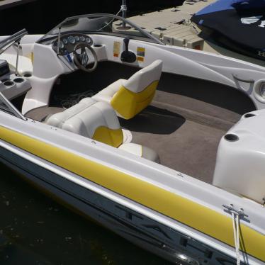 2005 Tahoe q 4 sport boat