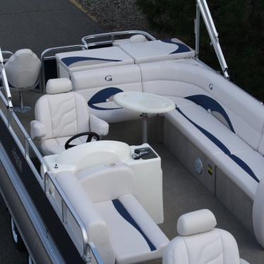 2013 Tahoe 24 fnf tritoon