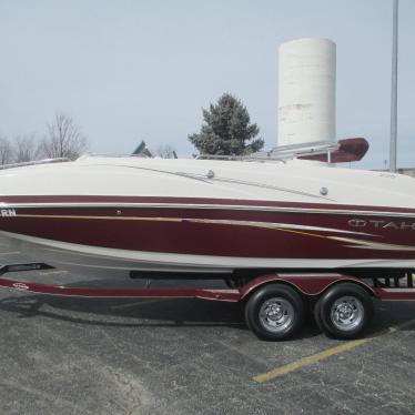 2011 Tahoe 225 deck boat