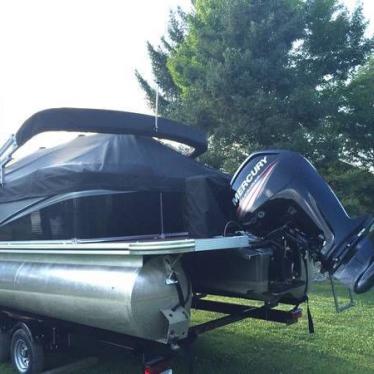 2015 Tahoe ltz entertainer pontoon