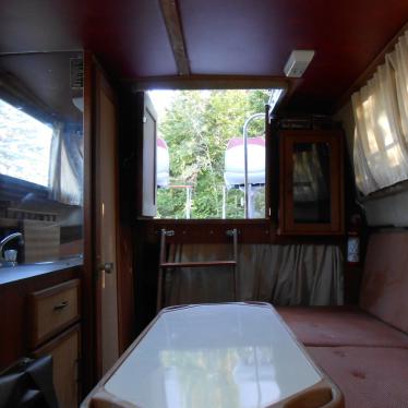 1984 Thompson cabin cruiser