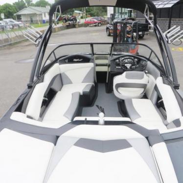 2013 Tige r20 wake surf