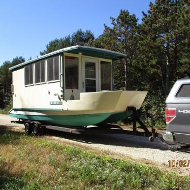 1993 Tracker hydrodyne style house boat conversion