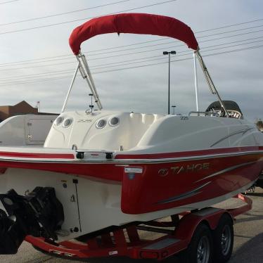 2011 Tracker tahoe 225