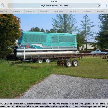 1998 Tracker party barge