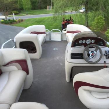 2010 Tracker party barge 21'