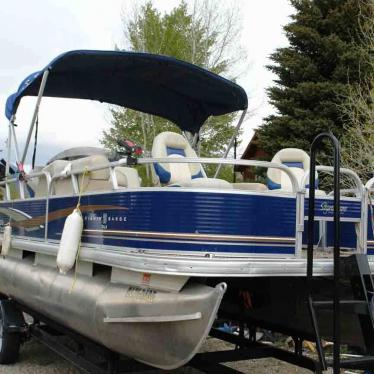 2012 Tracker fishing barge dlx 20