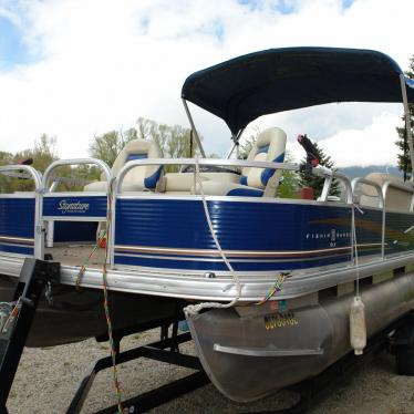 2012 Tracker fishing barge dlx 20