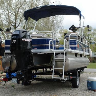 2012 Tracker fishing barge dlx 20