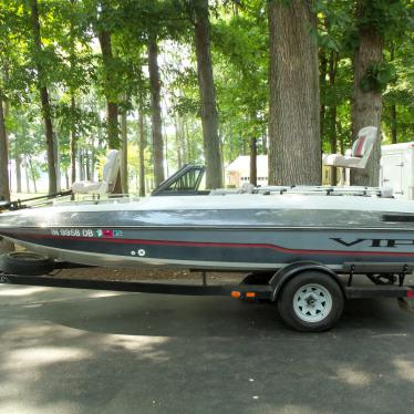 VIP 183 F/S Fish And Ski 1989 for sale for $5,900 - Boats-from-USA.com