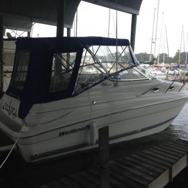 2002 Wellcraft martinique 2400