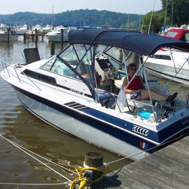 1985 Wellcraft 23 aft cabin