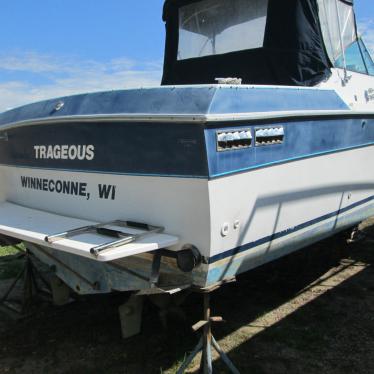 1986 Wellcraft 29' express cruiser