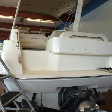 2001 Wellcraft martinique 2600